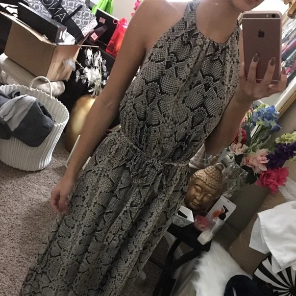 Jessica Simpson Python Maxi - Picture 4 of 4